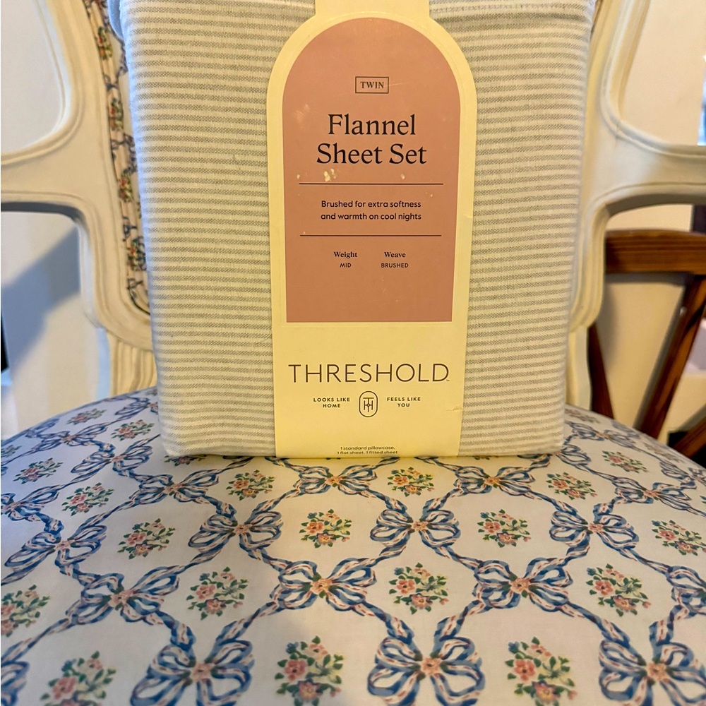 NWT-Threshold Twin Flannel Sheet Set